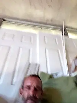 Snapshot of Hungwell1515 chatting on October 31, 5:25 pm Hungwell1515 online show from October 31, 5:25 pm