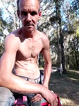 Snapshot of Hungwell1515 chatting on November 5, 8:31 pm Hungwell1515 online show from November 5, 8:31 pm