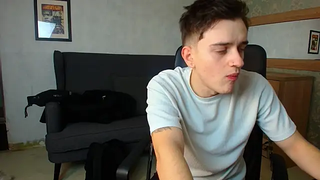 FelixStarkk online show from December 18, 5:24 am