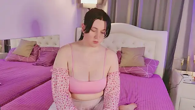 love me  tonight  online show from November 5, 11:05 pm