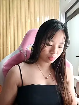 Snapshot of Na_na90 chatting on October 25, 12:29 am Na na90 online show from October 25, 12:29 am