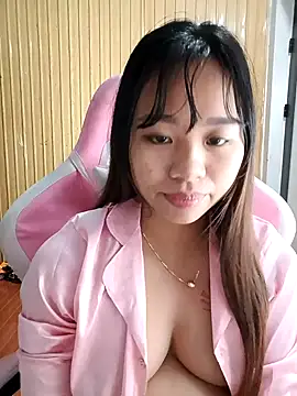 Snapshot of Na_na90 chatting on November 2, 12:35 am Na na90 online show from November 2, 12:35 am