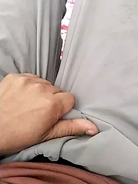 zorhotty online show from November 7, 5:40 am