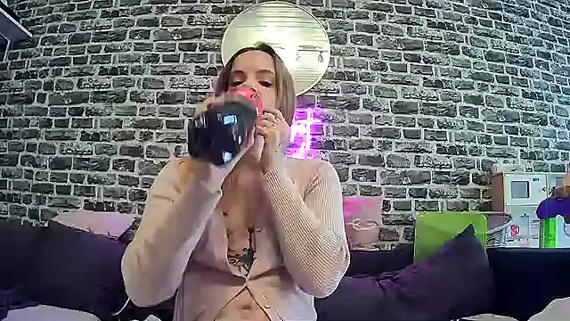 SexyMilf 37 online show from November 14, 10:47 am