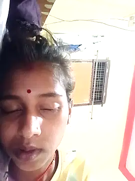 Snapshot of Saniye-143 chatting on October 14, 5:58 pm Saniye-143 online show from October 14, 5:58 pm