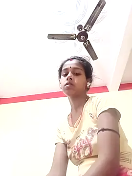 Snapshot of Saniye-143 chatting on October 17, 7:00 am Saniye-143 online show from October 17, 7:00 am