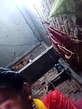 Snapshot of Saniye-143 chatting on November 6, 11:33 am Saniye-143 online show from November 6, 11:33 am