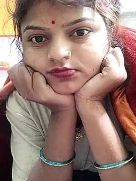 Hot mirchjii online show from November 10, 12:09 am