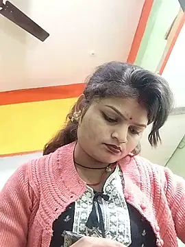 Hot mirchjii online show from December 17, 3:40 pm