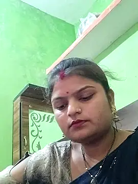 Hot mirchjii online show from March 7, 8:44 am