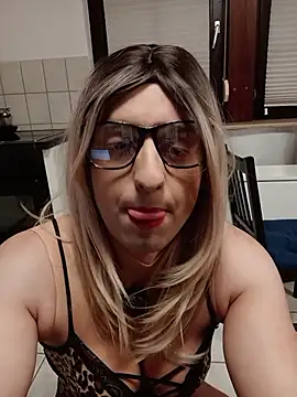 Snapshot of sina_sun25 chatting on December 13, 7:53 pm sina sun25 online show from December 13, 7:53 pm