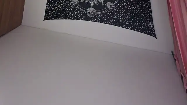 lilyx  online show from April 19, 4:56 am