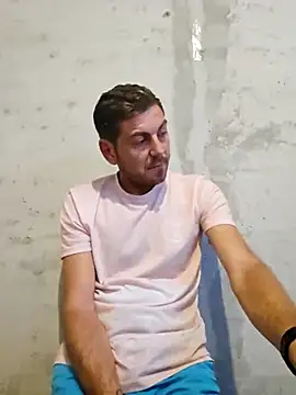 Snapshot of Alex-andru88 chatting on October 31, 6:14 am Alex-andru88 online show from October 31, 6:14 am