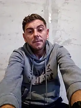 Snapshot of Alex-andru88 chatting on November 11, 11:32 am Alex-andru88 online show from November 11, 11:32 am