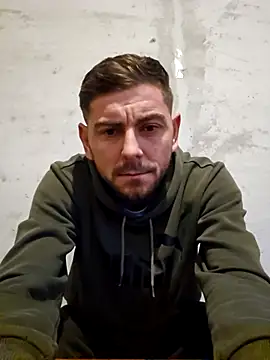 Snapshot of Alex-andru88 chatting on December 1, 6:51 am Alex-andru88 online show from December 1, 6:51 am