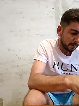 Snapshot of Alex-andru88 chatting on December 4, 12:58 pm Alex-andru88 online show from December 4, 12:58 pm