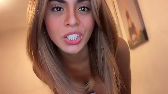 sabrina cutieee69 online show from March 15, 3:23 am