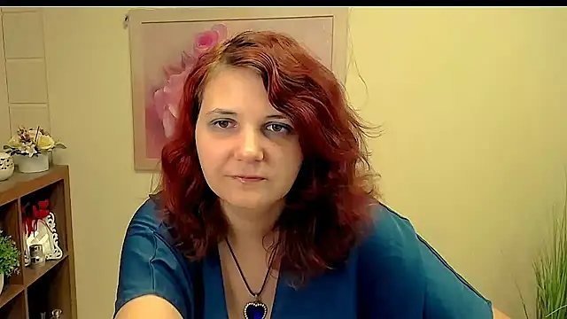 Snapshot of TwoBigSuns chatting on September 16, 7:20 am TwoBigSuns online show from September 16, 7:20 am