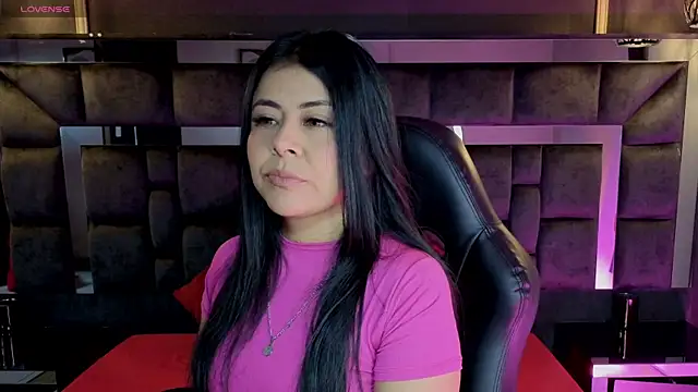 Snapshot of Aniajoness_ chatting on November 17, 3:45 am Aniajoness online show from November 17, 3:45 am