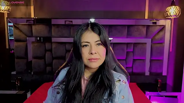 Snapshot of Aniajoness_ chatting on November 25, 3:39 am Aniajoness online show from November 25, 3:39 am