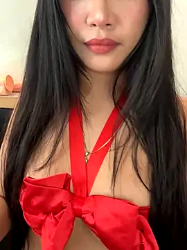 Snapshot of jinawaves chatting on October 10, 2:32 am jinawaves online show from October 10, 2:32 am