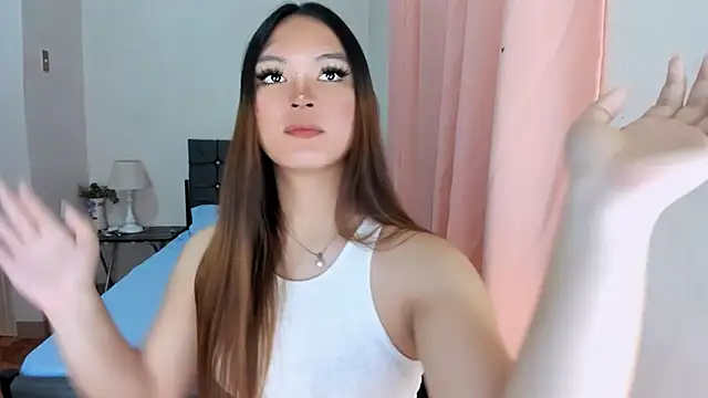 Snapshot of ameliamaureen chatting on November 3, 3:13 pm ameliamaureen online show from November 3, 3:13 pm