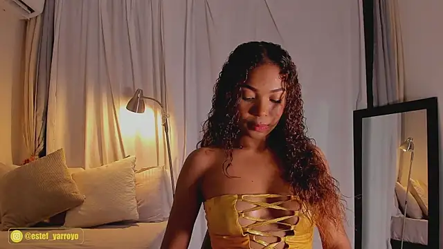 Snapshot of Estefy_arroyo1 chatting on September 29, 3:00 am Estefy arroyo1 online show from September 29, 3:00 am