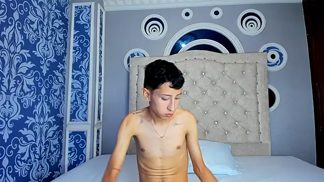 spicyslim  online show from November 4, 2:43 am