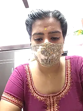 Snapshot of Tamil-Meenu12 chatting on December 5, 6:33 am Tamil-Meenu12 online show from December 5, 6:33 am