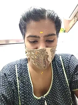 Snapshot of Tamil-Meenu12 chatting on December 15, 7:01 am Tamil-Meenu12 online show from December 15, 7:01 am