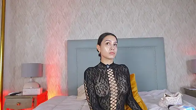 Snapshot of Sofy_Bradd chatting on September 13, 5:29 am Sofy Bradd online show from September 13, 5:29 am