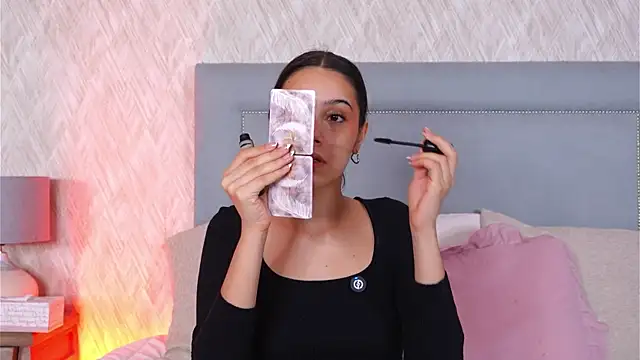 Snapshot of Sofy_Bradd chatting on October 11, 2:22 am Sofy Bradd online show from October 11, 2:22 am