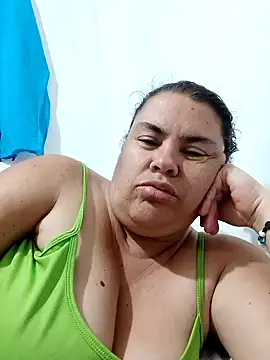 yaneth  online show from September 19, 12:45 am