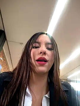 Katie rawwww online show from November 4, 1:21 pm