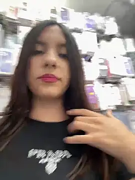 Katie rawwww online show from January 6, 4:54 pm