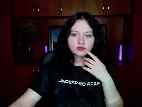 Snapshot of LadyAlice_ chatting on November 7, 7:14 pm LadyAlice online show from November 7, 7:14 pm