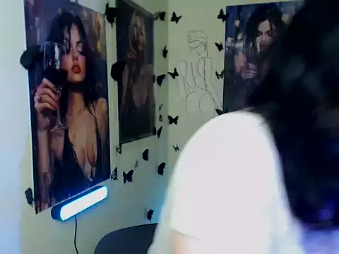 Snapshot of LadyAlice_ chatting on November 15, 7:05 am LadyAlice online show from November 15, 7:05 am