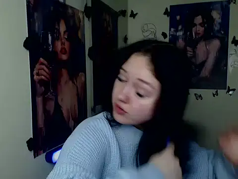 Snapshot of LadyAlice_ chatting on December 3, 6:54 am LadyAlice online show from December 3, 6:54 am