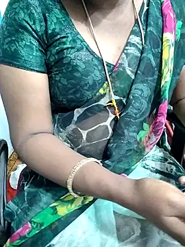 Snapshot of lolida69thamil chatting on October 5, 12:36 pm lolida69thamil online show from October 5, 12:36 pm