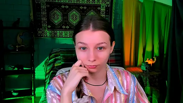 JulieDaniel online show from November 18, 4:17 am