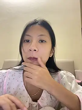 Lil-Gi online show from November 3, 3:24 pm