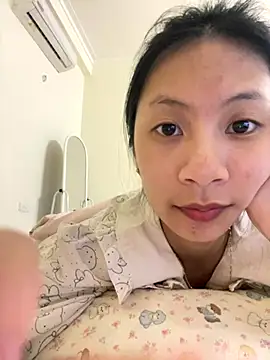 Lil-Gi online show from November 28, 3:14 pm