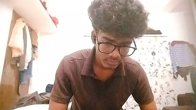 Snapshot of Rahulisagoodguy chatting on September 21, 12:40 pm Rahulisagoodguy online show from September 21, 12:40 pm