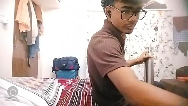 Snapshot of Rahulisagoodguy chatting on September 22, 10:39 am Rahulisagoodguy online show from September 22, 10:39 am