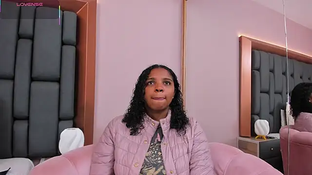 LisaMendez online show from February 12, 3:56 am