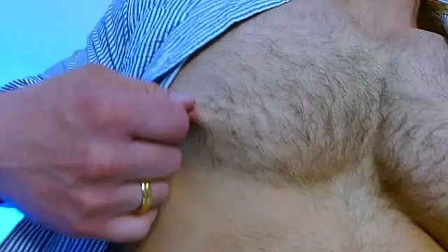 Snapshot of Axel_Lover chatting on October 16, 10:44 pm Axel Lover online show from October 16, 10:44 pm