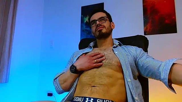 Axel Lover online show from March 24, 11:10 pm