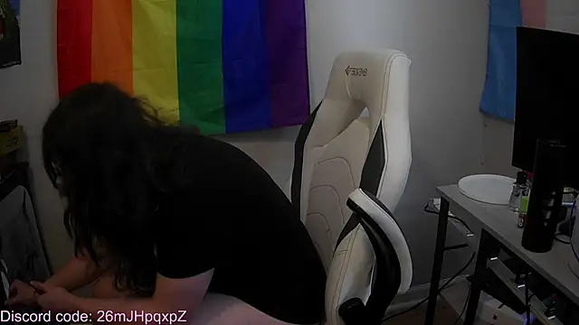 Elli-Ixby online show from September 18, 4:42 pm