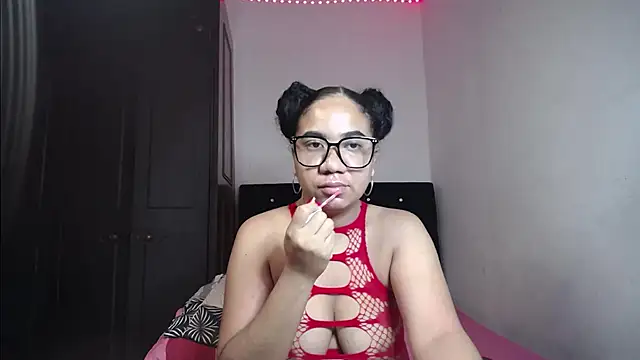 Kristynsmith online show from September 17, 4:03 am