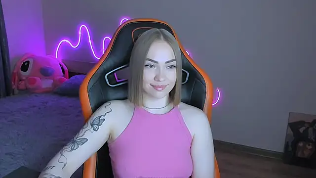 LaraKrein lk online show from April 21, 4:45 pm